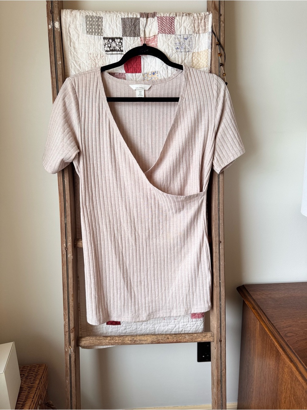 H&M Ribbed Wrap V-Neck Tee in Light Taupe